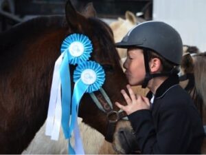 Formanoir – Équitation & Cuisine - Colonie de vacances - Poneys des 4 Saisons | RESACOLO