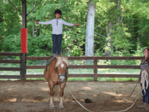 Formanoir – Équitation & Cuisine - Colonie de vacances - Poneys des 4 Saisons | RESACOLO