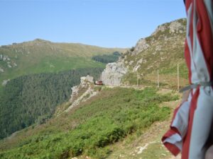 Les Pieds dans l'Eau - Surf ! - Colonie de vacances - Chic Planet' Colos | RESACOLO