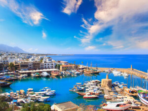 Océane Voyages - Colonie de vacances - Nage en eau turquoise - Chypre