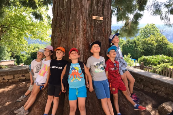 Entre explorations, jeux et découvertes, les enfants vivent une semaine riche en aventures.