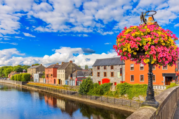 Vue de Kilkenny en Irlande pendant un séjour linguistique.